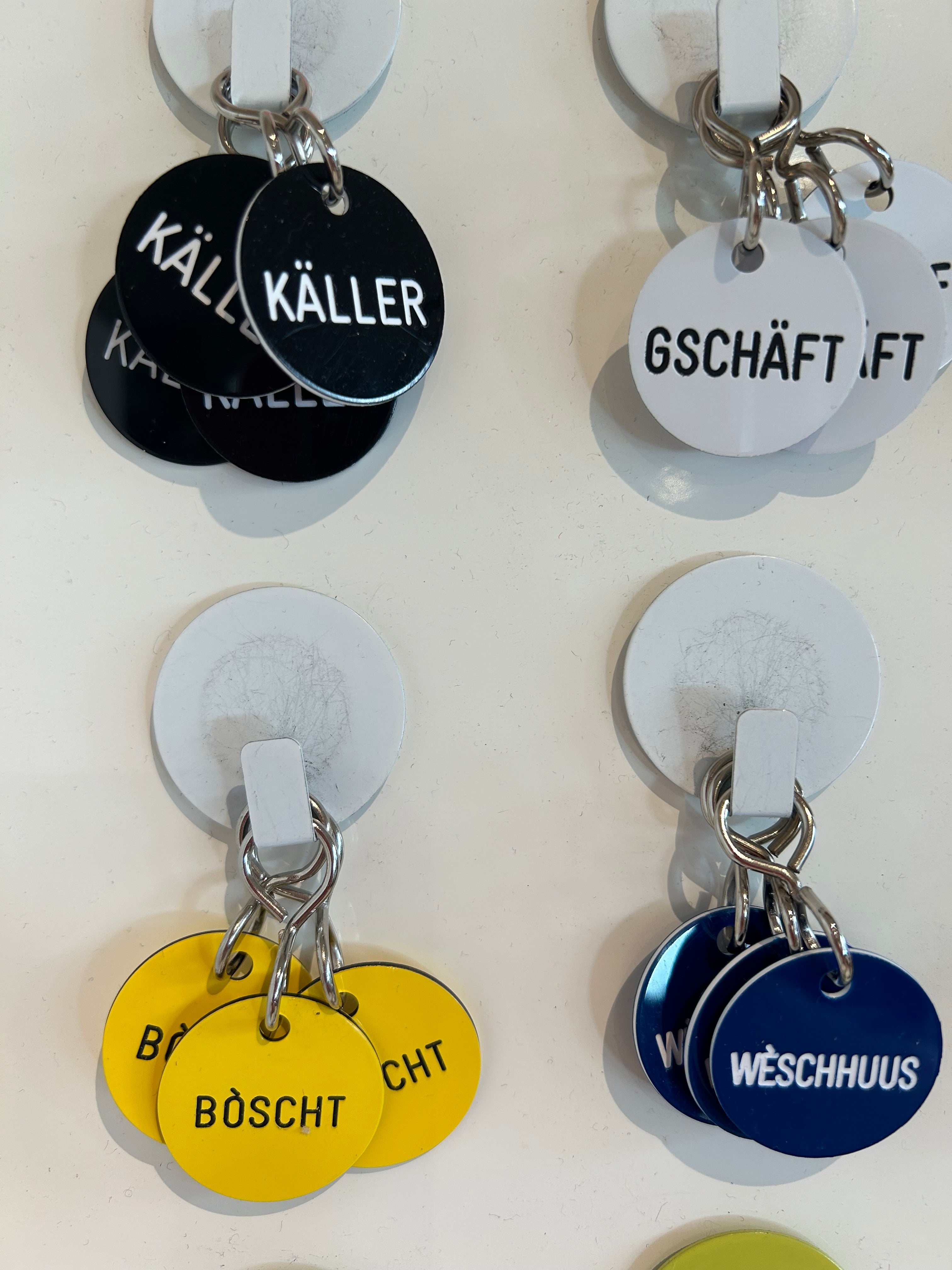 DIALEKT Anhänger
